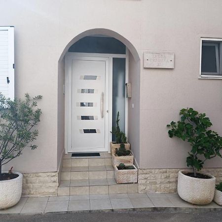 Apartments Vrime 比奥格勒·纳·莫鲁 外观 照片
